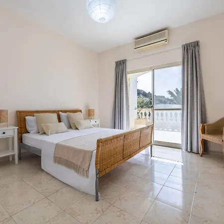 Azure Dream: Lux 4-Bed Villa With Pool, Sea View & Garage Mellieha Exterior photo