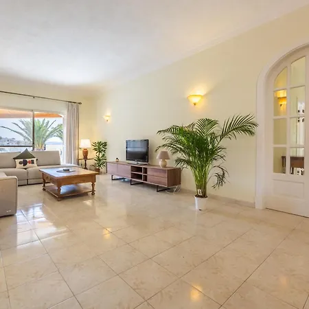Azure Dream: Lux 4-Bed Villa With Pool, Sea View & Garage Mellieha Exterior photo