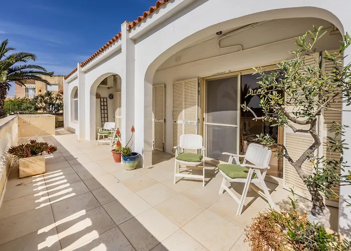Azure Dream: Lux 4-Bed Villa With Pool, Sea View & Garage