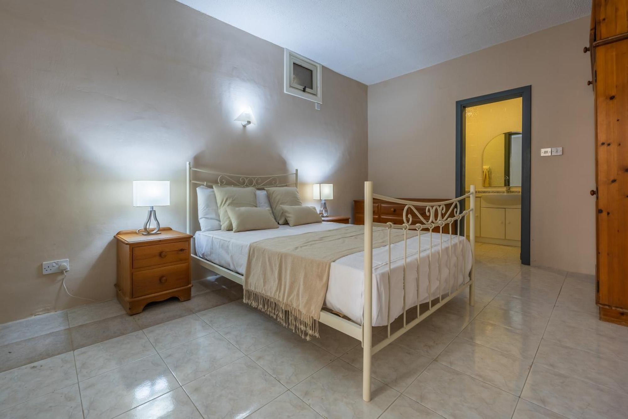 Villa Azure Dream: Lux 4-bed With Pool, Sea View & Garage