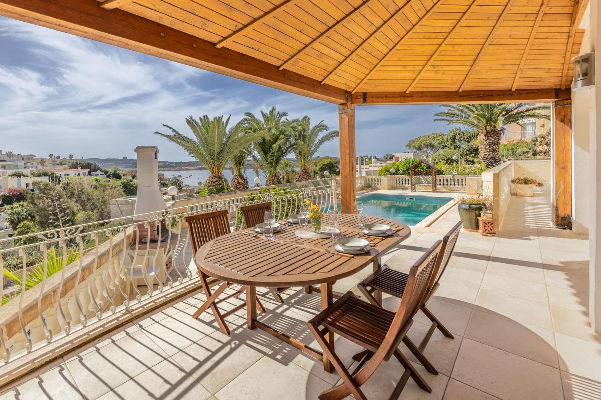 Azure Dream: Lux 4-bed With Pool, Sea View & Garage Villa