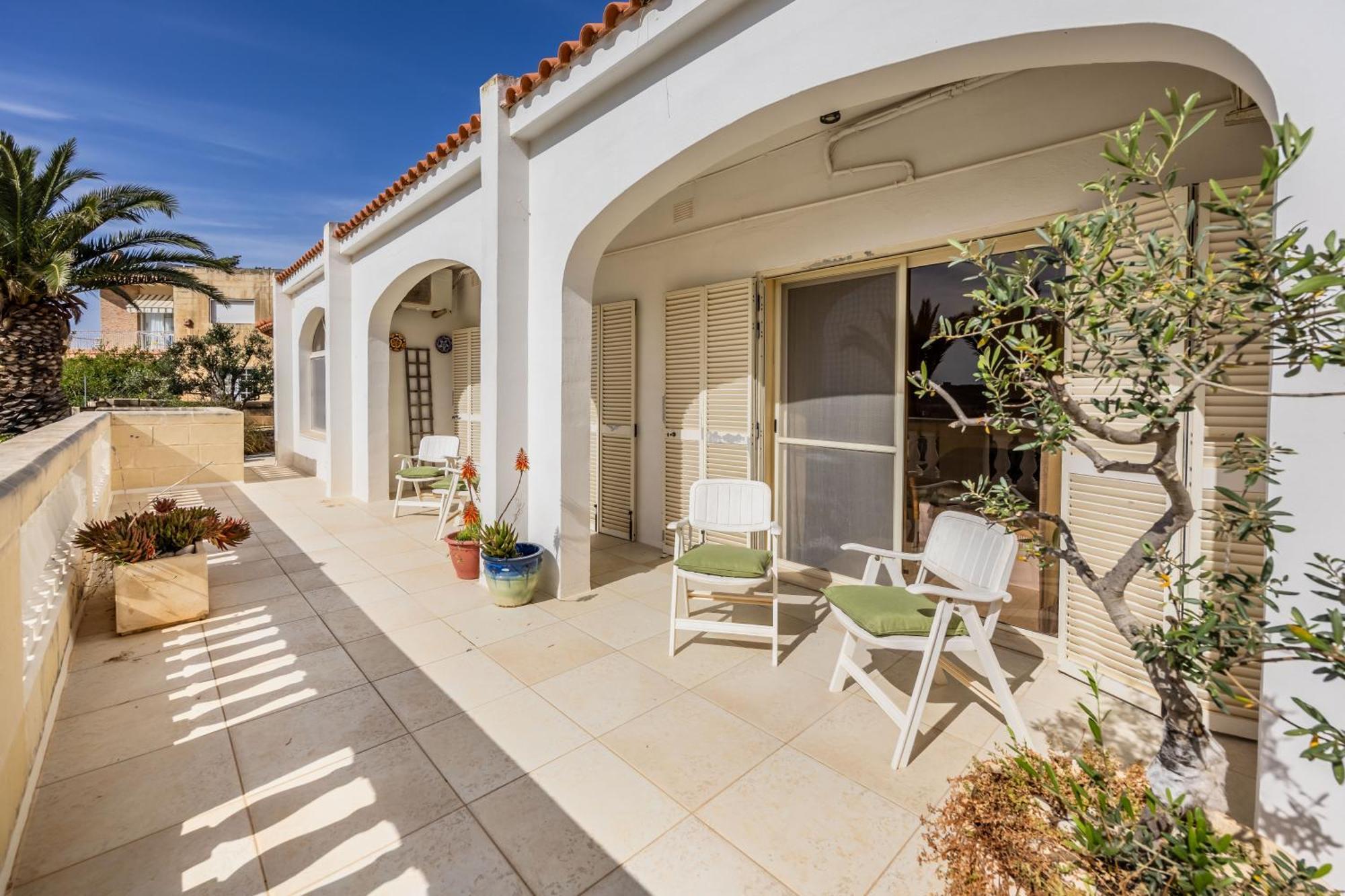 Villa Azure Dream: Lux 4-bed With Pool, Sea View & Garage *