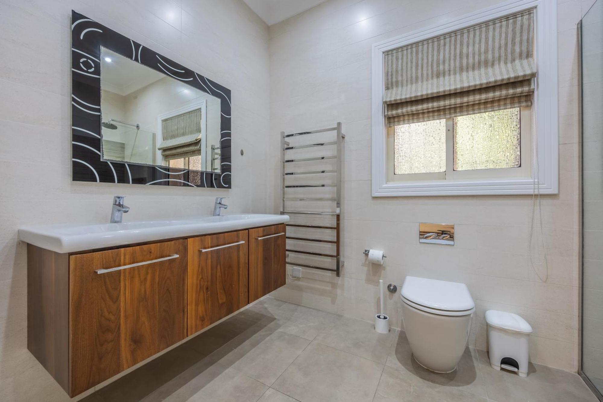 Villa Azure Dream: Lux 4-bed With Pool, Sea View & Garage Mellieha