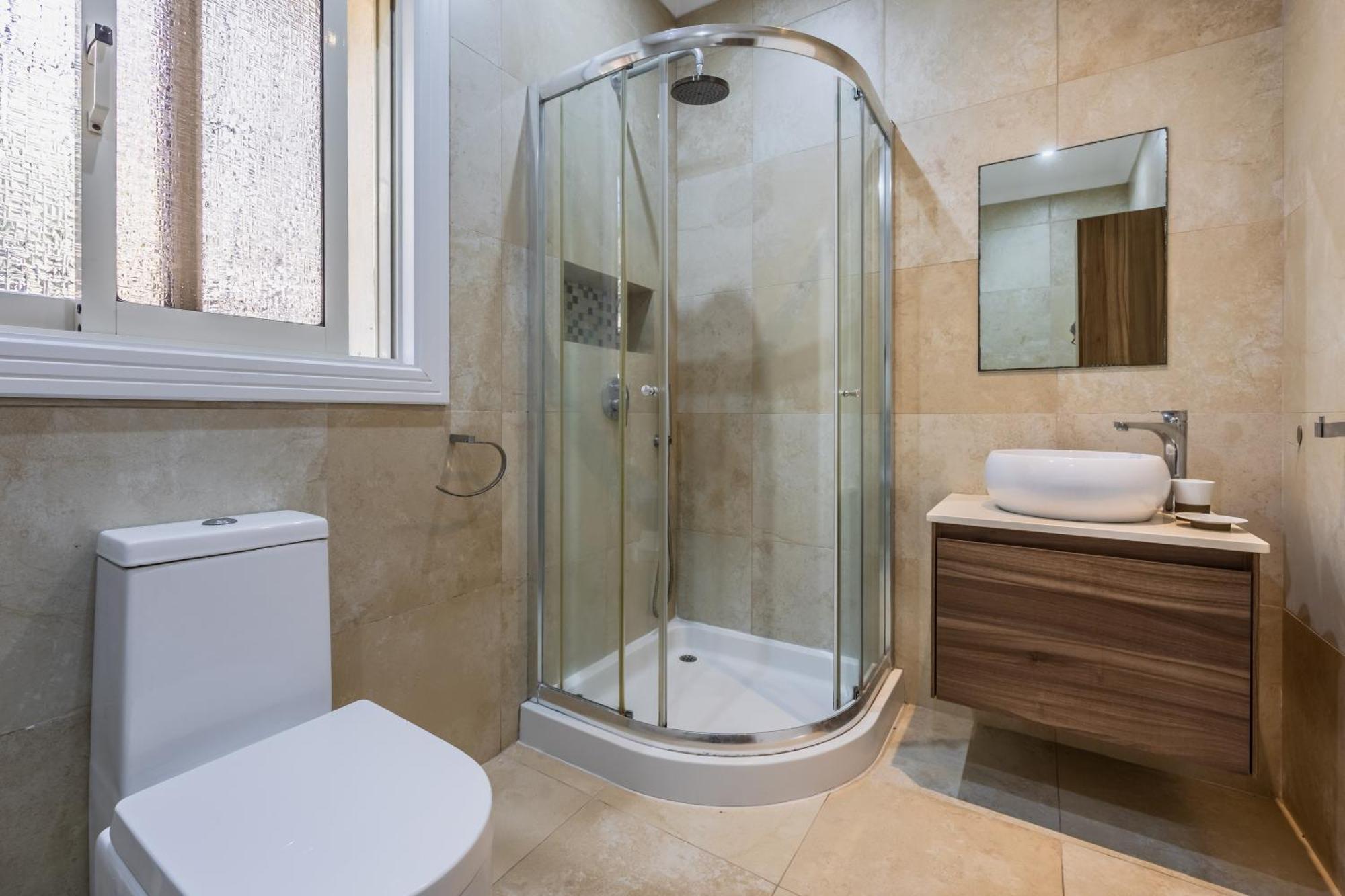 Villa Azure Dream: Lux 4-bed With Pool, Sea View & Garage *